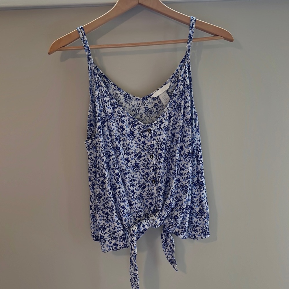 Plus size crop top. Pattern + fabric great to hide nipples if worn braless.